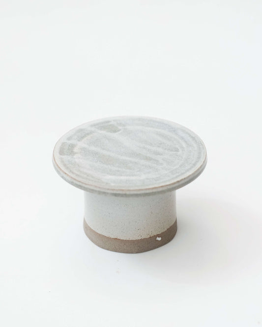 Shiro Pedestal